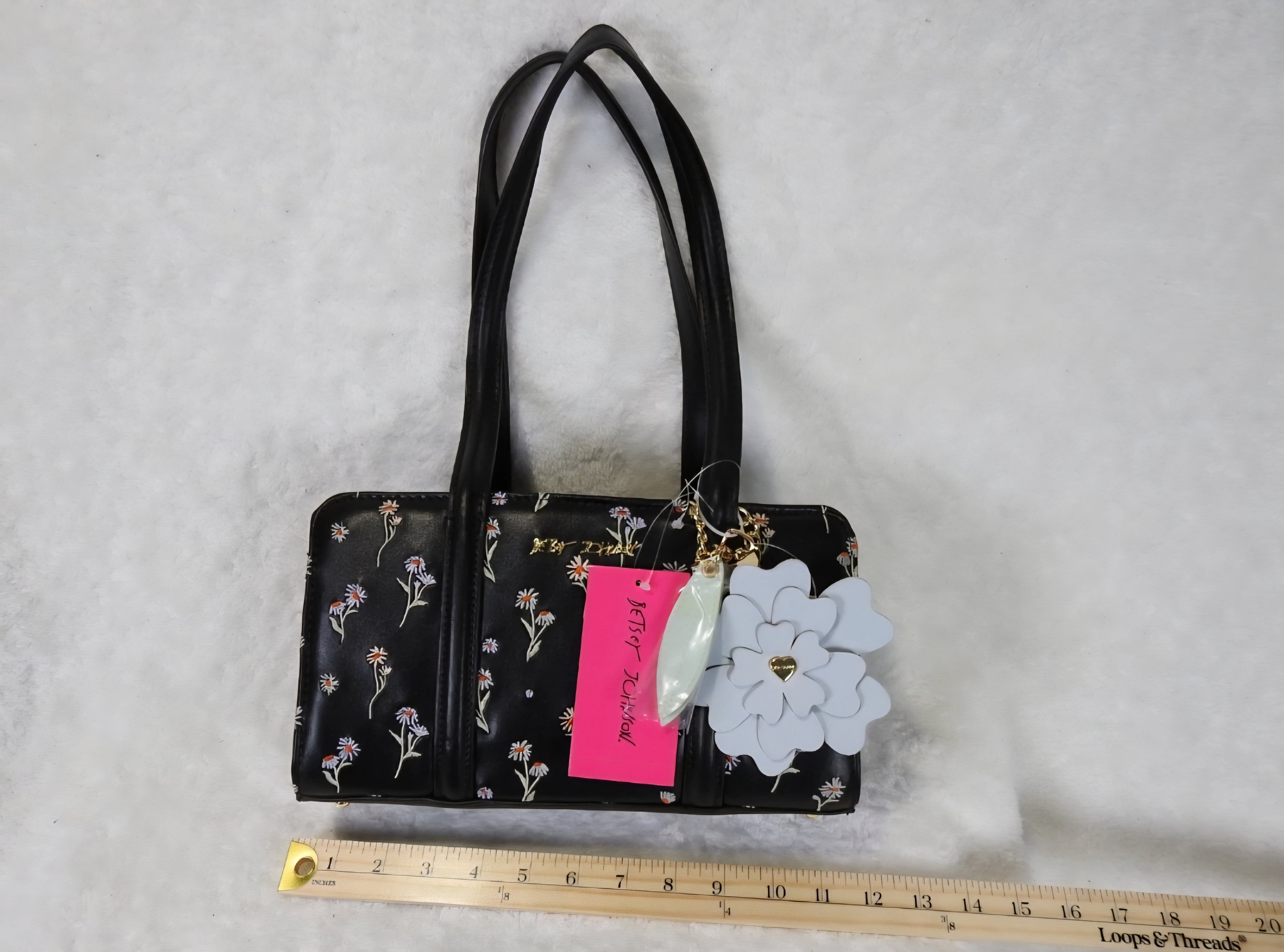 Betsey Johnson xomack-n