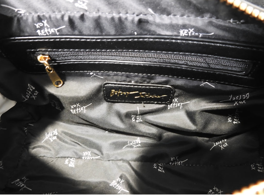 Betsey Johnson xomack-n